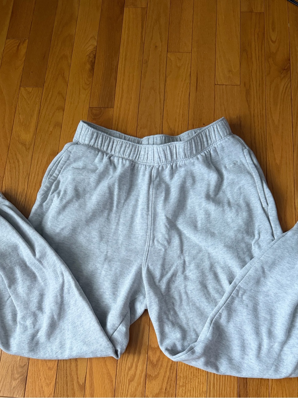 Women’s Gray Sweatpants - Comfortable Everyday Bottoms